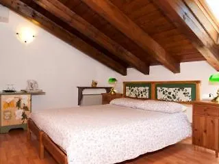 טסרה Villa Ai Tigli Venezia Guest House 3*,